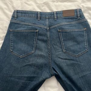 Peter Millar Medium Wash Jeans 33Wx32L